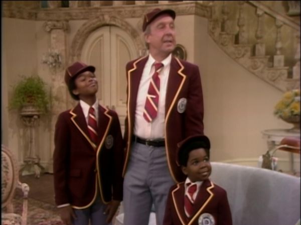 Arnold: Minha Família é uma bagunça - Escola Preparatória