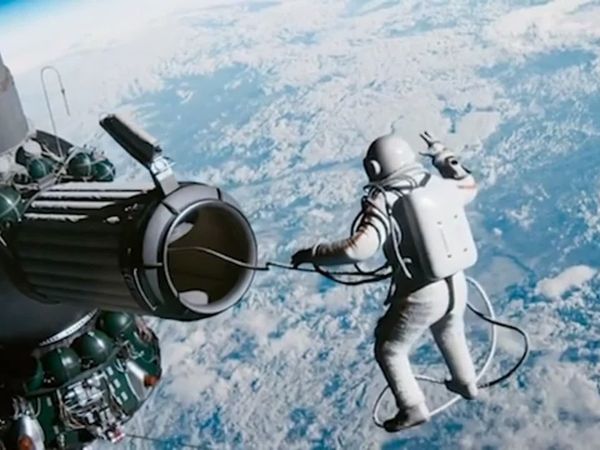 Inside Outer Space - Episode 8: Extravehicular Activity