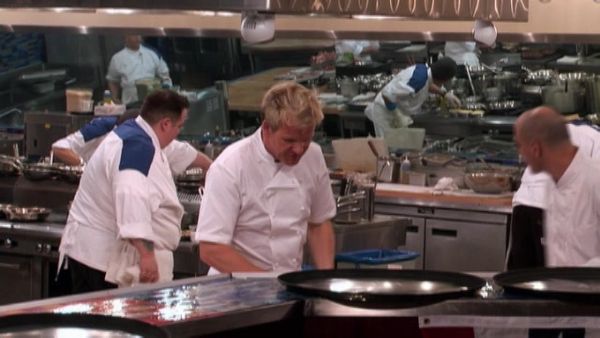 Hell's Kitchen Censored - 12 Chefs Compete
