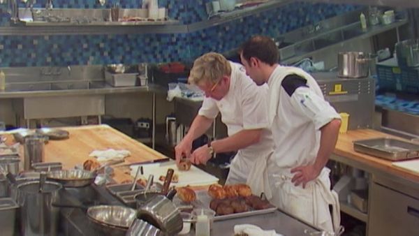 Hell's Kitchen Censored - 5 Chefs Compete