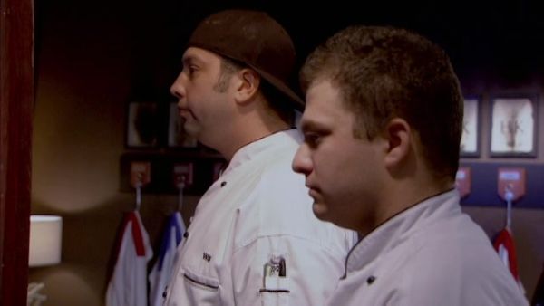 Hell's Kitchen Censored - 2 Chefs Compete