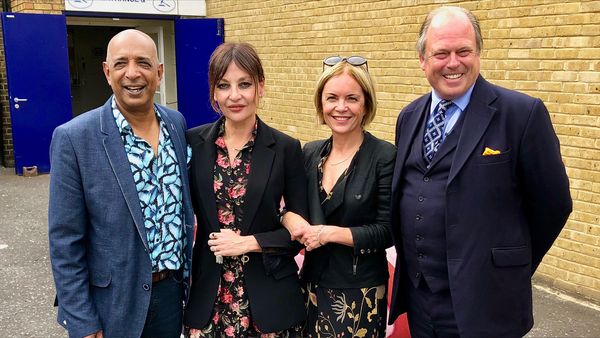 Celebrity Antiques Road Trip - Mariella Frostrup and Pearl Lowe