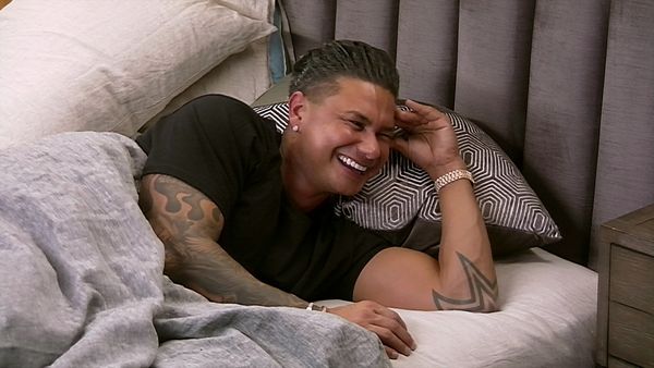 Double Shot at Love with DJ Pauly D & Vinny - What Happens in Vegas, Stays in Vegas?