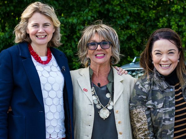 Celebrity Antiques Road Trip - Sue Johnston and Lisa Riley