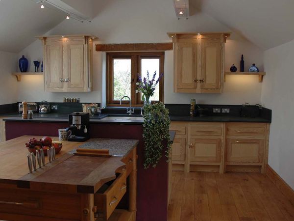 Build a New Life in the Country - Devon