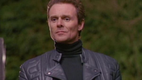 MacGyver - Strictly Business