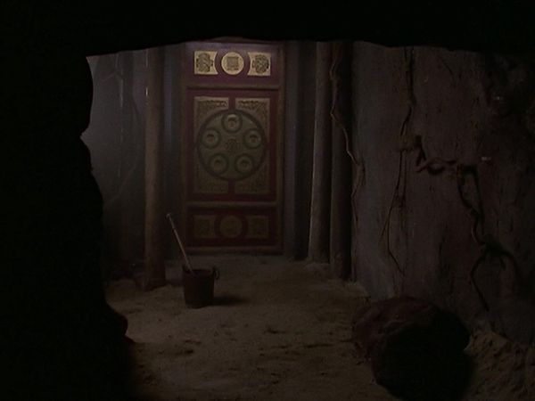 Relic Hunter - Hunting with the Enemy
