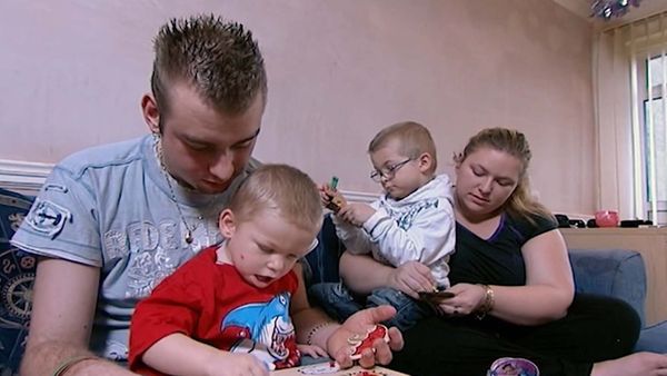 Wife Swap UK - Sam Stevens and Natalie Rayfield