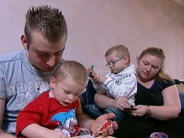 Wife Swap UK - Sam Stevens and Natalie Rayfield