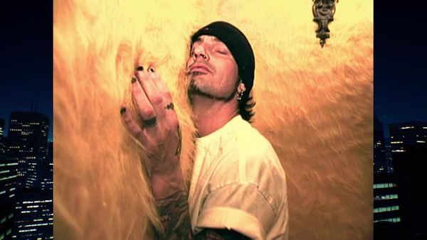 MTV Cribs Collection - El no va más en casas para fiestas