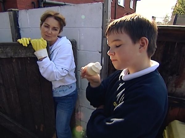 Wife Swap UK - Tracy Bonnar and Michele Duncan
