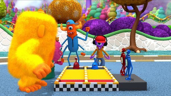 Monster Math Squad - Slugmonsters’ Race // Mail Carrier Monster’s Big Mess