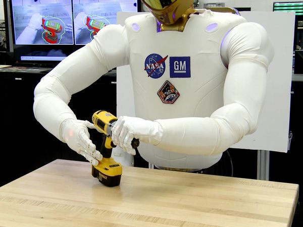 Planeta tierra 2050 - Working Robots