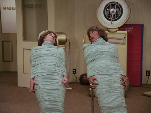 Laverne & Shirley - Fat City Holiday
