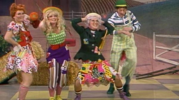 Rowan & Martin's Laugh-In - Rowan & Martin's Laugh-In: S4 E19