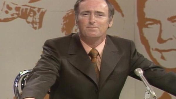 Rowan & Martin's Laugh-In - Rowan & Martin's Laugh-In: S5 E12