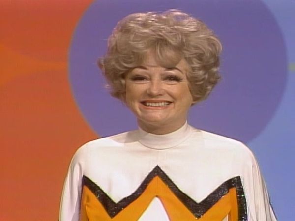 Rowan & Martin's Laugh-In - Rowan & Martin's Laugh-In: S6 E19