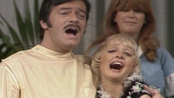 Rowan & Martin's Laugh-In - Rowan & Martin's Laugh-In: S6 E17