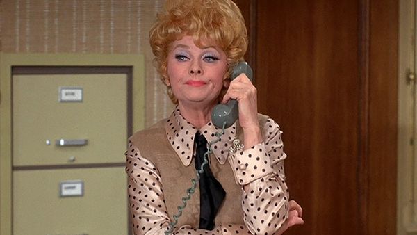 Here's Lucy - Lucy Makes a Few Extra Dollars