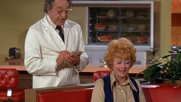 Here's Lucy - Goodbye, Mrs. Hips