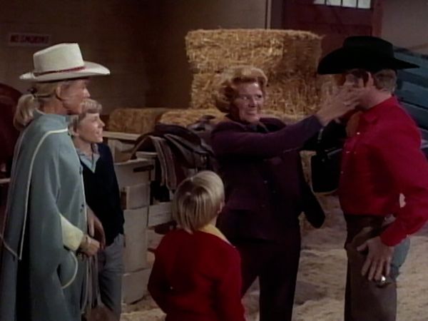 The Doris Day Show - Lassoin' Leroy