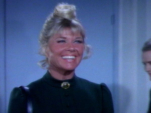 The Doris Day Show - The Fashion Show