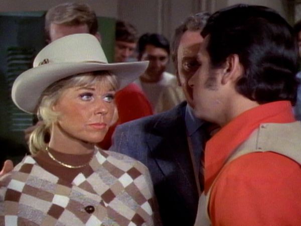The Doris Day Show - The Forward Pass