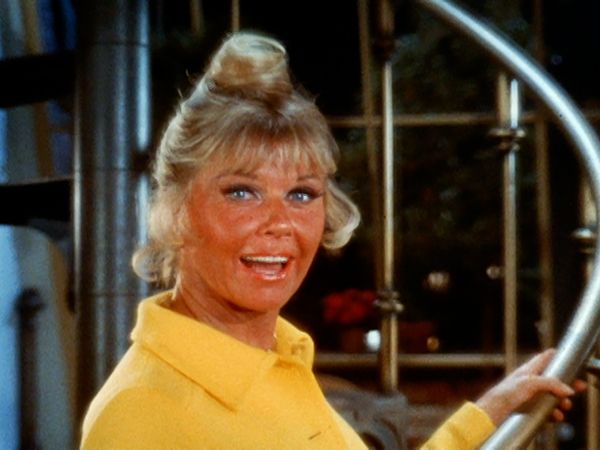 The Doris Day Show - Doris Finds an Apartment