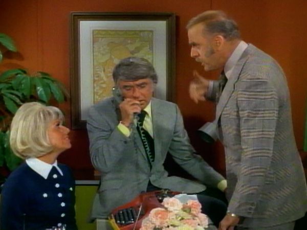 The Doris Day Show - Doris at Sea