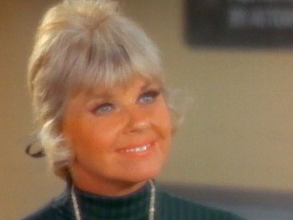 The Doris Day Show - The Wings of an Angel