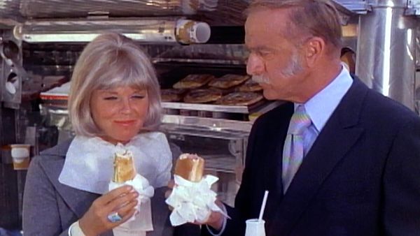 The Doris Day Show - The Great Talent Raid