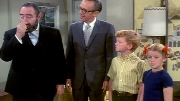 Family Affair - The Good Neighbors