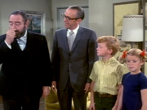 Family Affair - The Good Neighbors