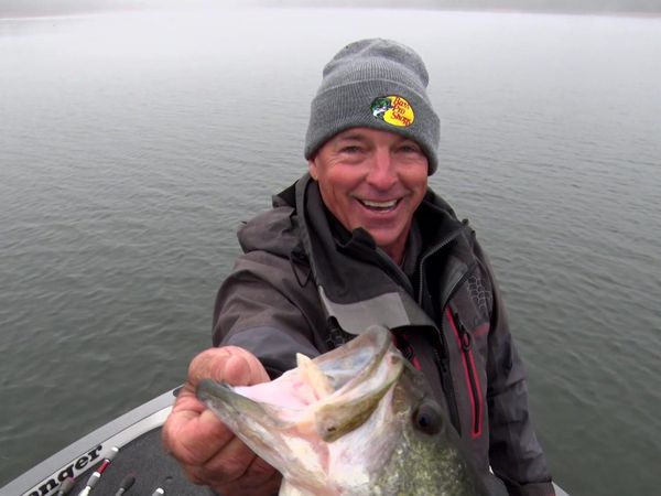 Fisherman's Handbook - Simply Catching Bass