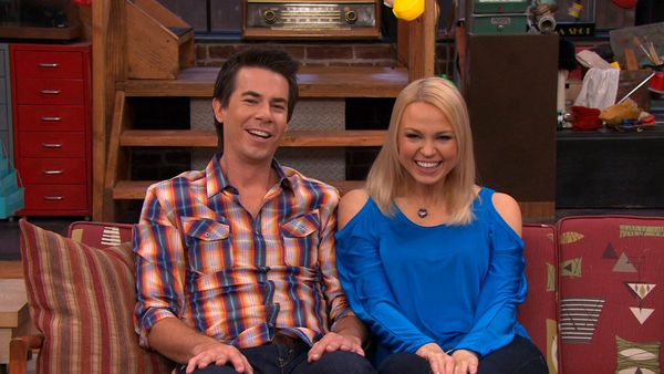iCarly - Vendendo camisetas