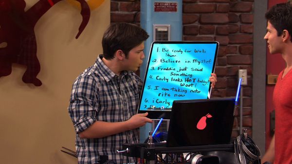 iCarly - Eu contratei um mané