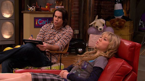 iCarly - Meu namorado bad boy Parte 2