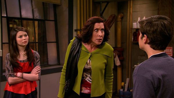 iCarly - Saindo de casa