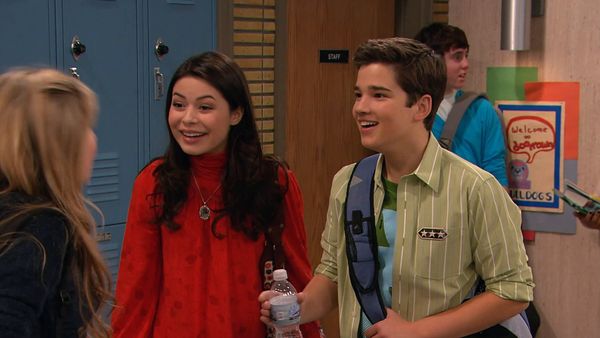 iCarly - Eu preciso desse armário