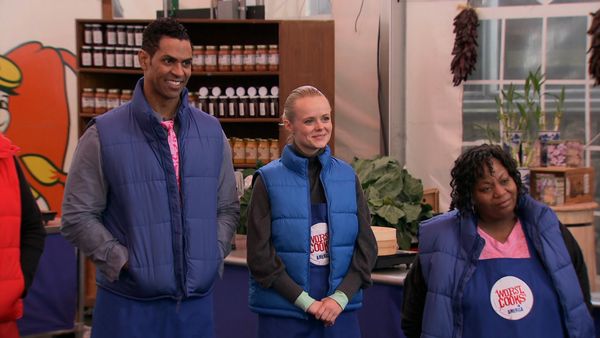 Worst Cooks in America - Face Your Fears of Feeding Others