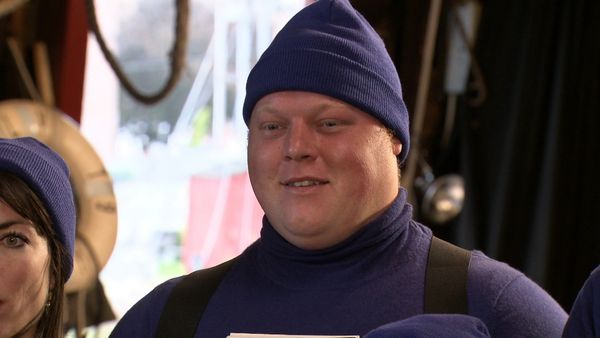 Worst Cooks in America - Straight Edge Skills