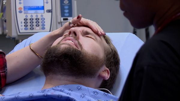 Sala de emergencias: Historias inéditas - Amor y armas