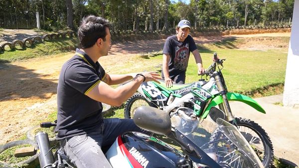 Direção Sobre Rodas - Temporada 1 - Pista de moto em casa