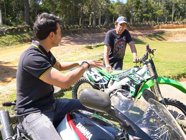 Direção Sobre Rodas - Temporada 1 - Pista de moto em casa