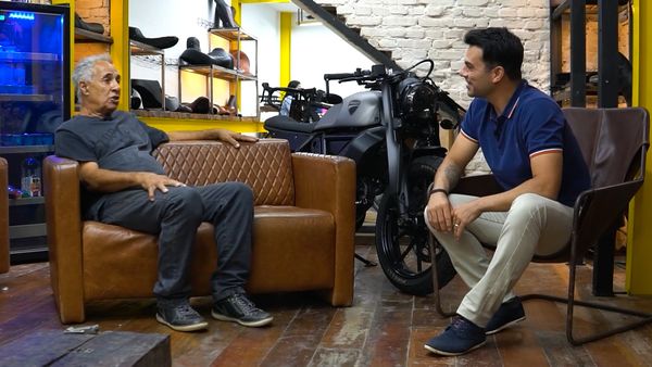 Direção Sobre Rodas - Temporada 1 - Banco de couro para motos