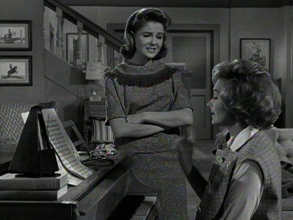 The Donna Reed Show - Donna's Prima Donna