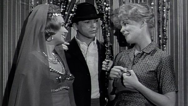 The Donna Reed Show - The Fortune Teller