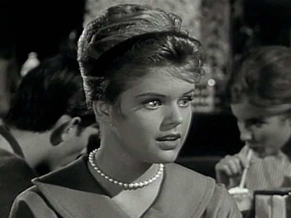 The Donna Reed Show - Who Needs Glasses