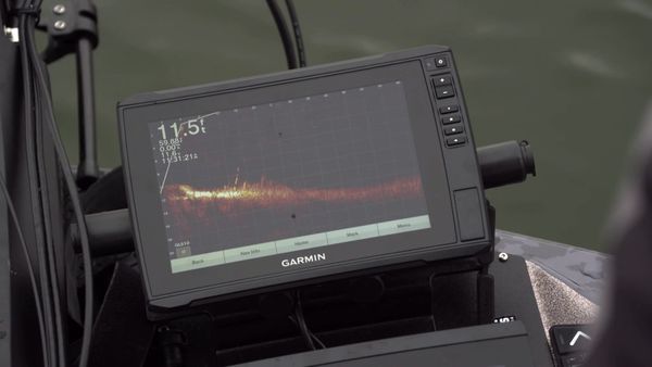 Fisherman's Handbook - Electronics are Revolutionizing the Sport of Bass Fishing