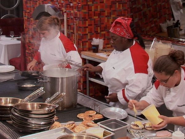 Hell's Kitchen - 16 Chefs Compete (Part One)
